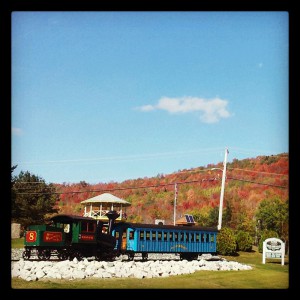 Fall foliage twin mountain center of town cog railway