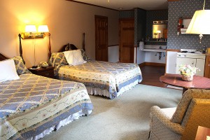 Two Queen beds deluxe corner room kitchenette