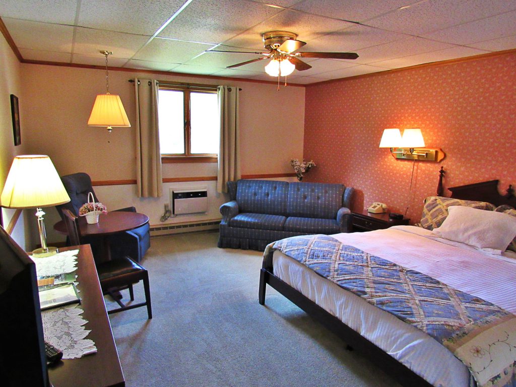 1 King Bed