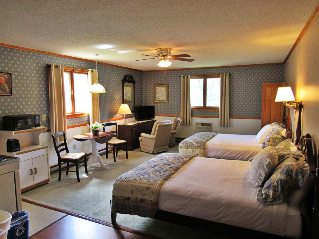 Deluxe Corner Room with 2 Queen Beds